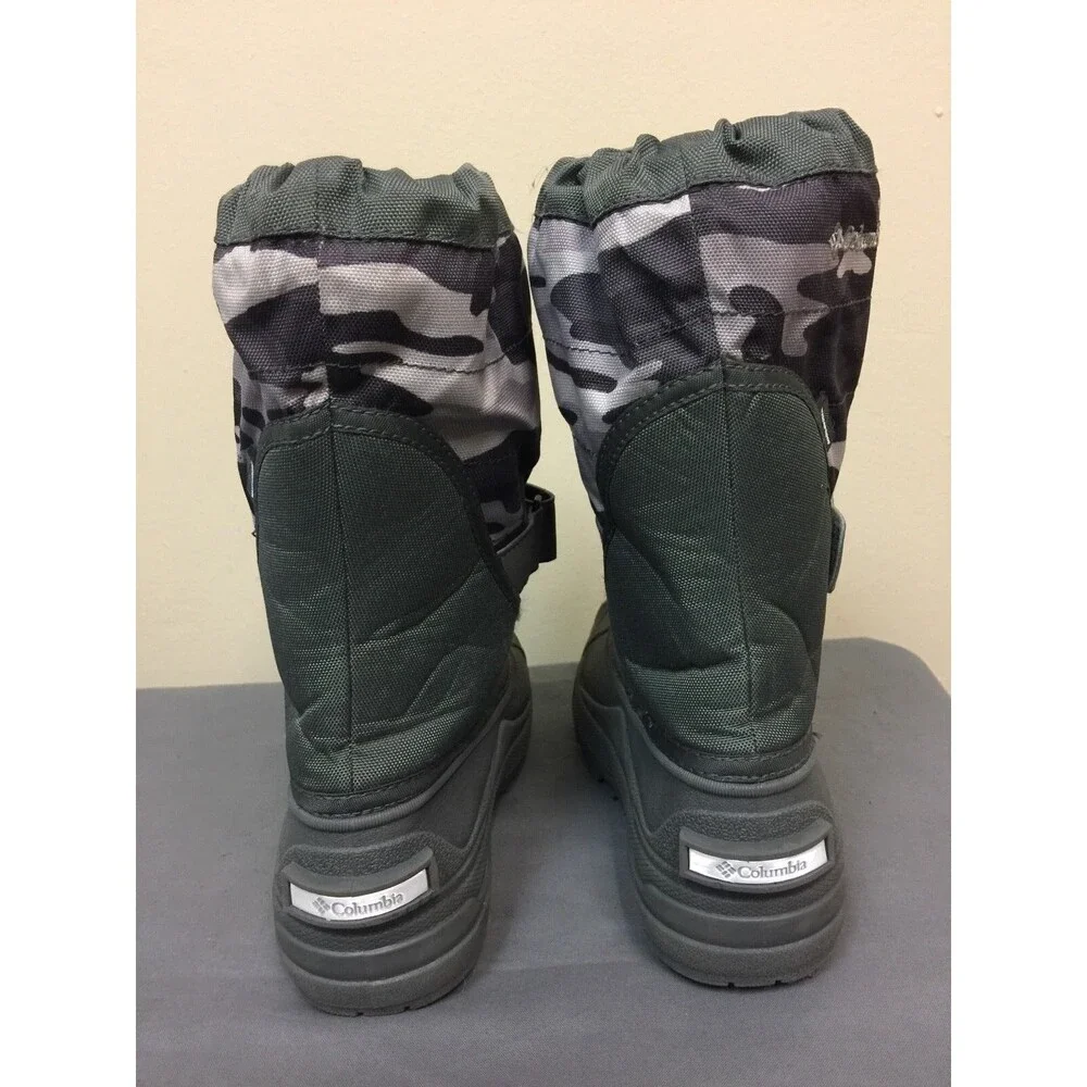 Columbia Kids Camouflage gray/purple Winter Boots, size 3